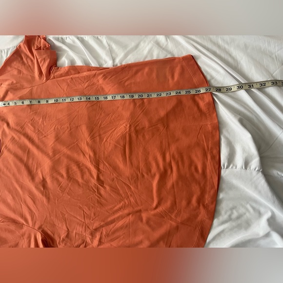 Cuts Clothing Curve Hem Tee in Orange 
Size M - Picture 8 of 12